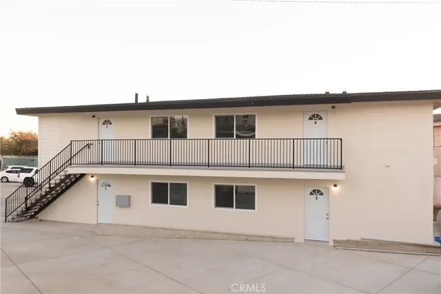 a view of a house with roof