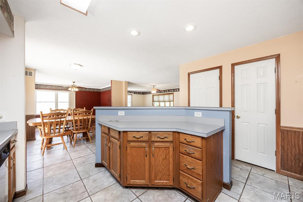 9802 Korte Sewald Road Lebanon, IL 62254 - Photo 11 of 40 Gallery Image 11