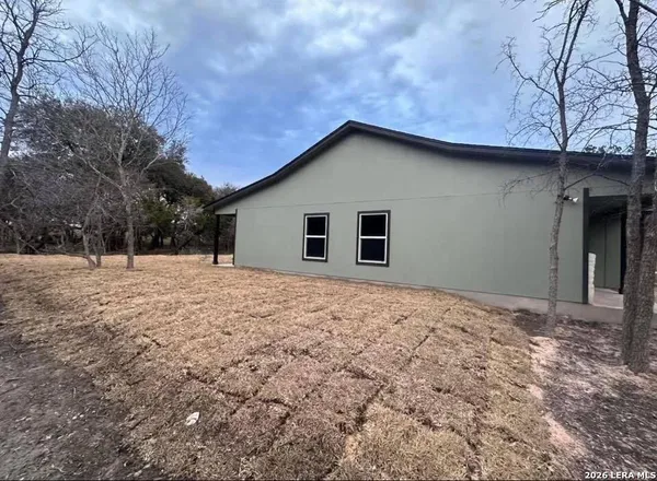 $2,100 | 247 Remington Road, Spring Branch, TX 78070