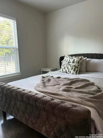 $2,100 | 247 Remington Road, Spring Branch, TX 78070