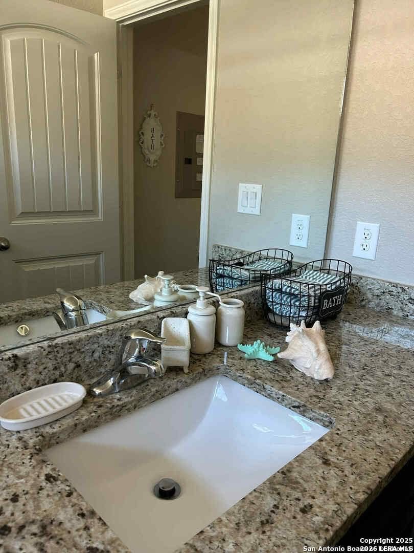 247 Remington Road Spring Branch, TX 78070 - Photo 7 of 23