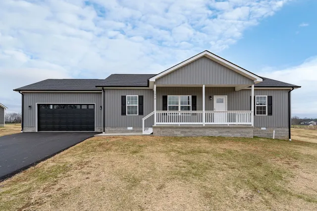 $319,900 | 1072 Frank Anderson Road, Sparta, TN 38583