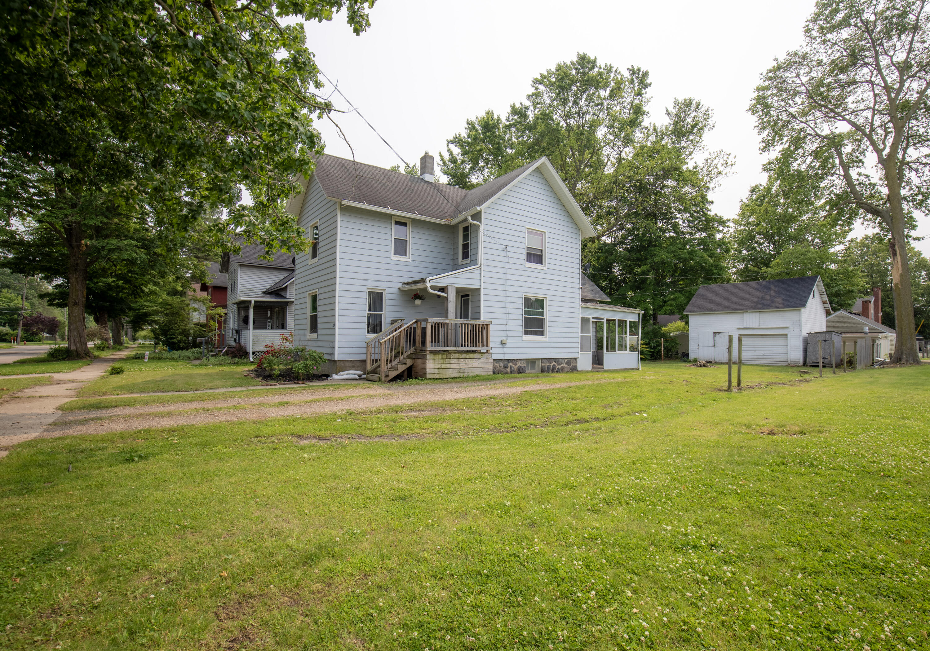 109 South Hooker Avenue Three Rivers, MI 49093 - Photo 3 of 41 4-IMG_6583-HDR