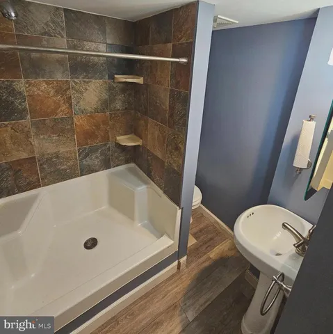a bathroom with a tub