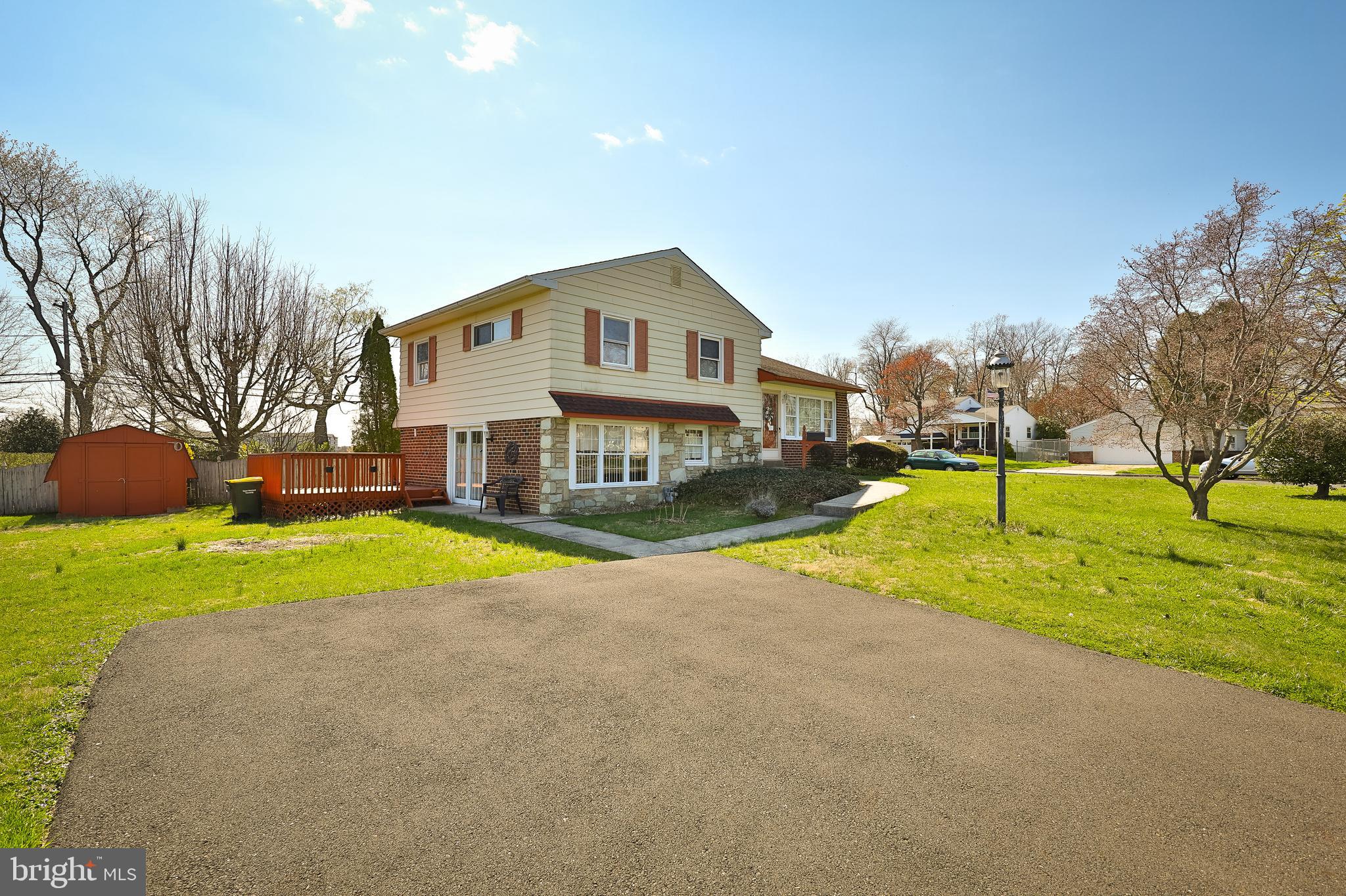 172 Abbott Road Hatboro, PA 19040 - Photo 2 of 20