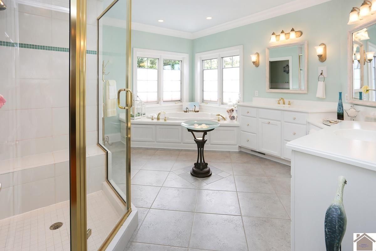 1066 Oaks Country Club Road Murray, KY 42071 - Photo 21 of 35 Photo 21