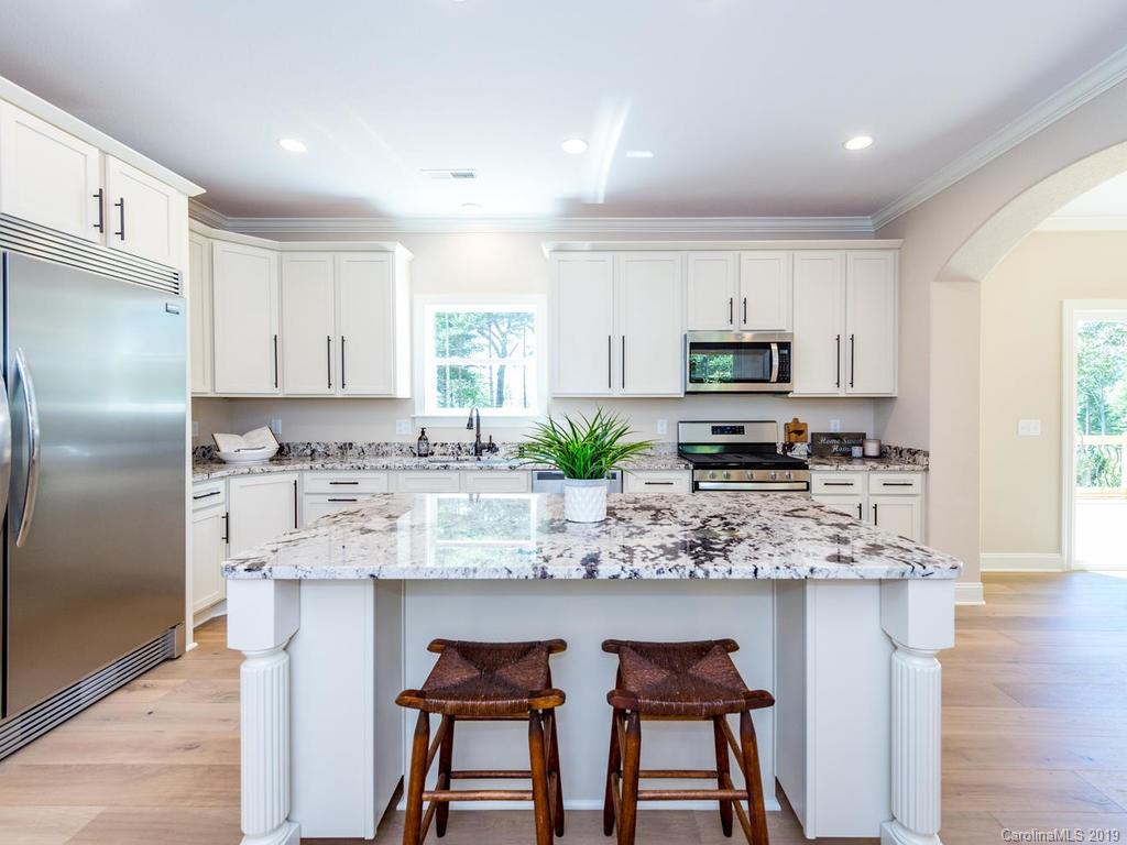 18 Reta Road Fairview, NC 28730 - Photo 12 of 37 Gallery Image 12