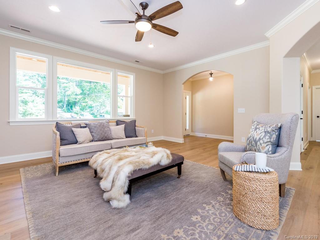 18 Reta Road Fairview, NC 28730 - Photo 5 of 37 Gallery Image 5