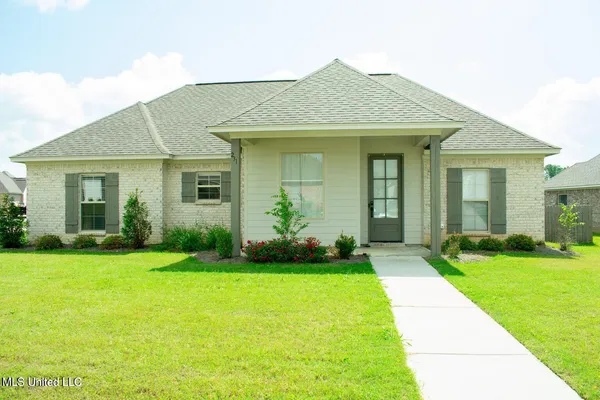 $2,700 | 231 Buttonwood Lane, Canton, MS 39046