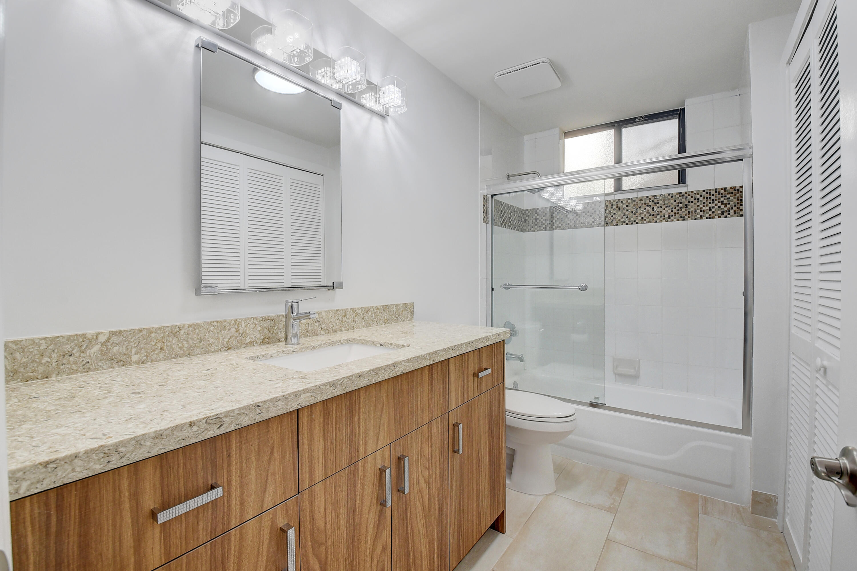 7546 La Paz Boulevard, Unit 103 Boca Raton, FL 33433 - Photo 18 of 40 DSC_9951_2_3_4_5