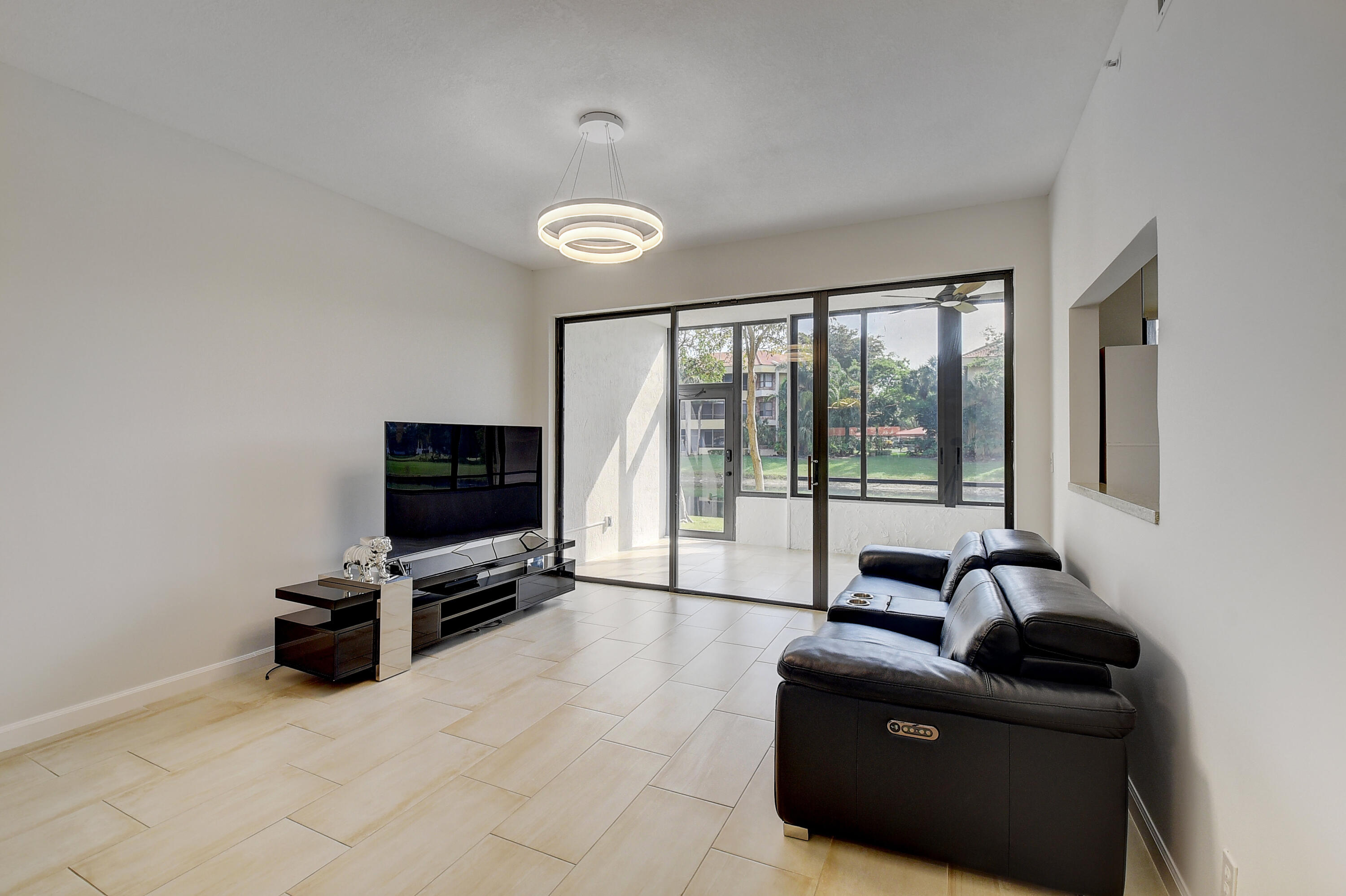 7546 La Paz Boulevard, Unit 103 Boca Raton, FL 33433 - Photo 6 of 40 DSC_9371_2_3_4_5