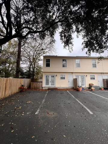 $1,800 | 1423 Ashley River Road, Unit 3D, Charleston, SC 29407