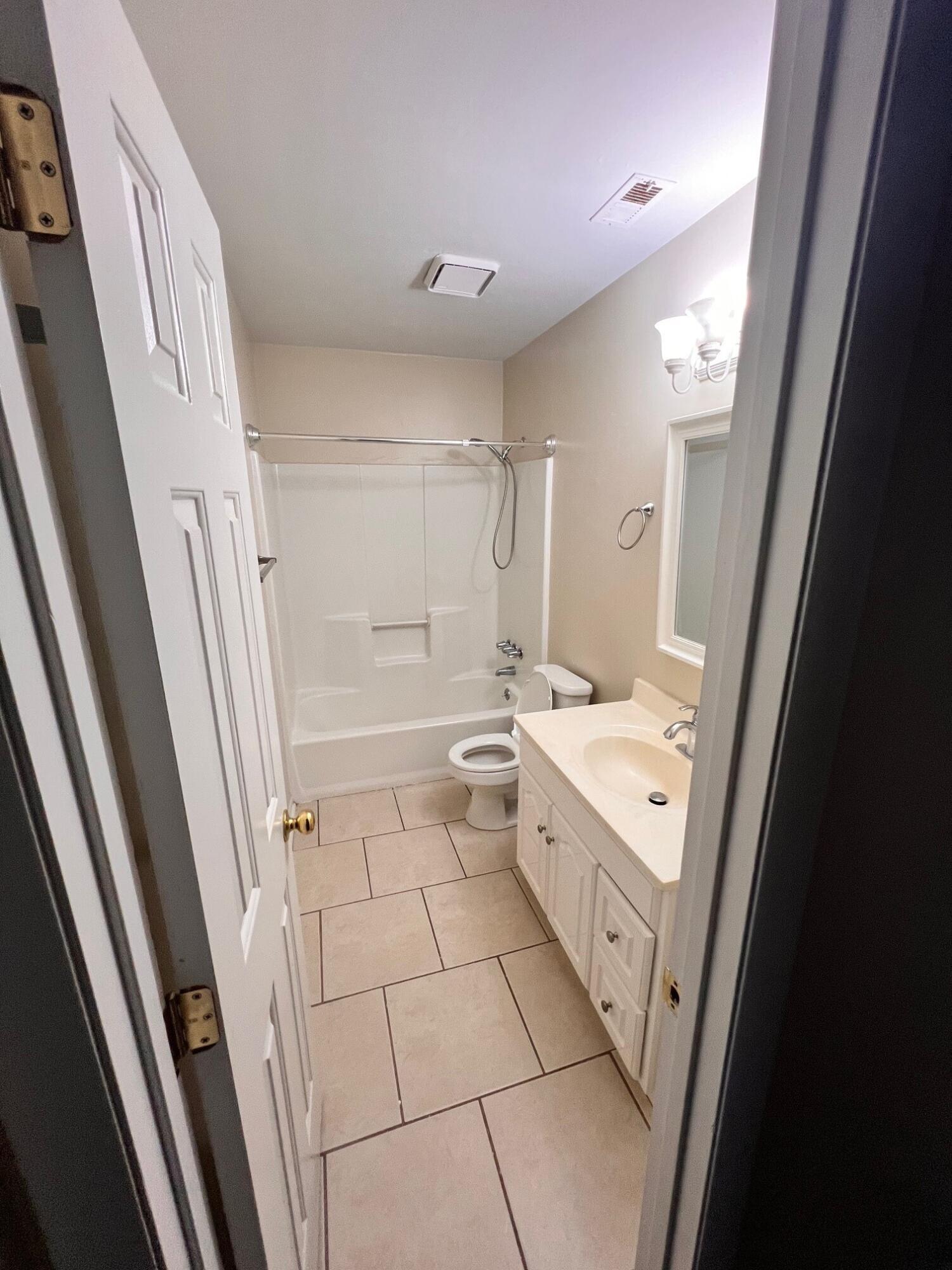 1423 Ashley River Road, Unit 3D Charleston, SC 29407 - Photo 10 of 12 10