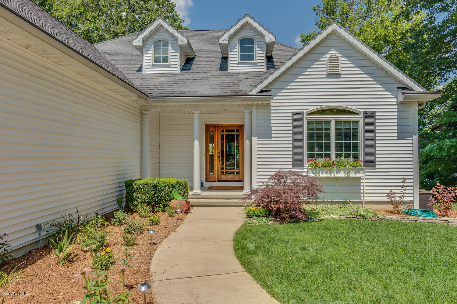 10380 Kings Point Drive Three Rivers, MI 49093 - Photo 15 of 44 10380 Kings Point Dr Three-large-015-16-