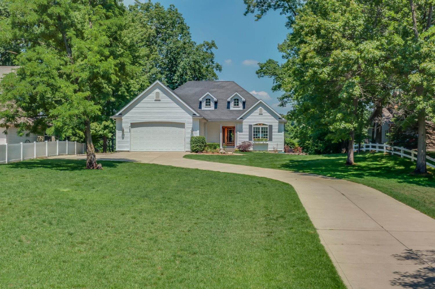 10380 Kings Point Drive Three Rivers, MI 49093 - Photo 3 of 44 10380 Kings Point Dr Three-large-003-17-