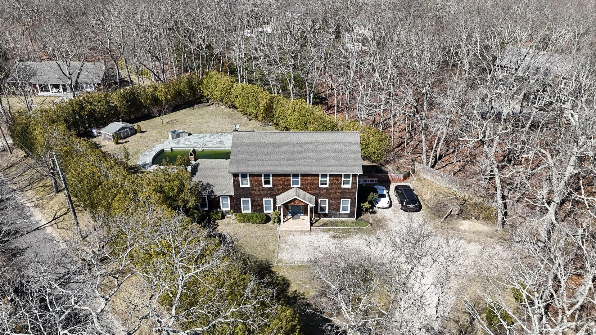 39 Washington Avenue East Hampton, NY 11937 - Photo 2 of 21 Aerial view
