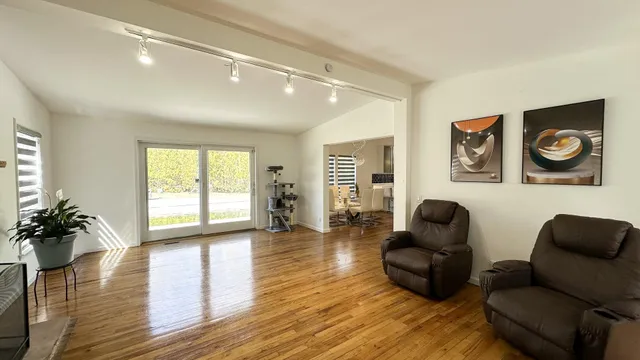 $2,399,000 | 39 Washington Avenue, East Hampton, NY 11937