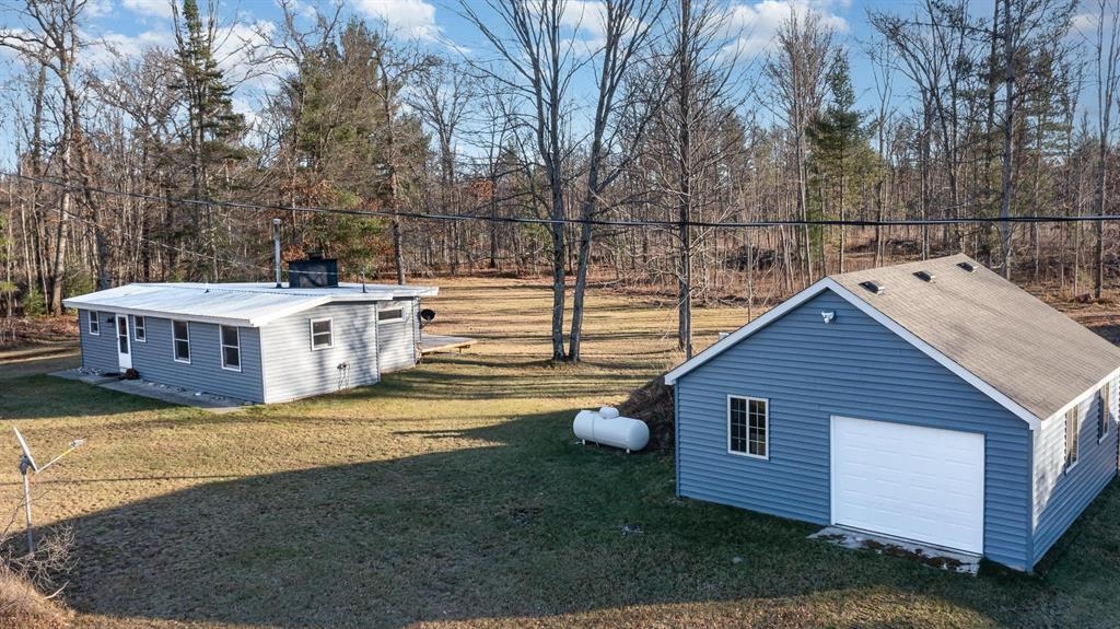 575 West Birch Road Roscommon, MI 48653 - Photo 6 of 59 Gallery Image 6
