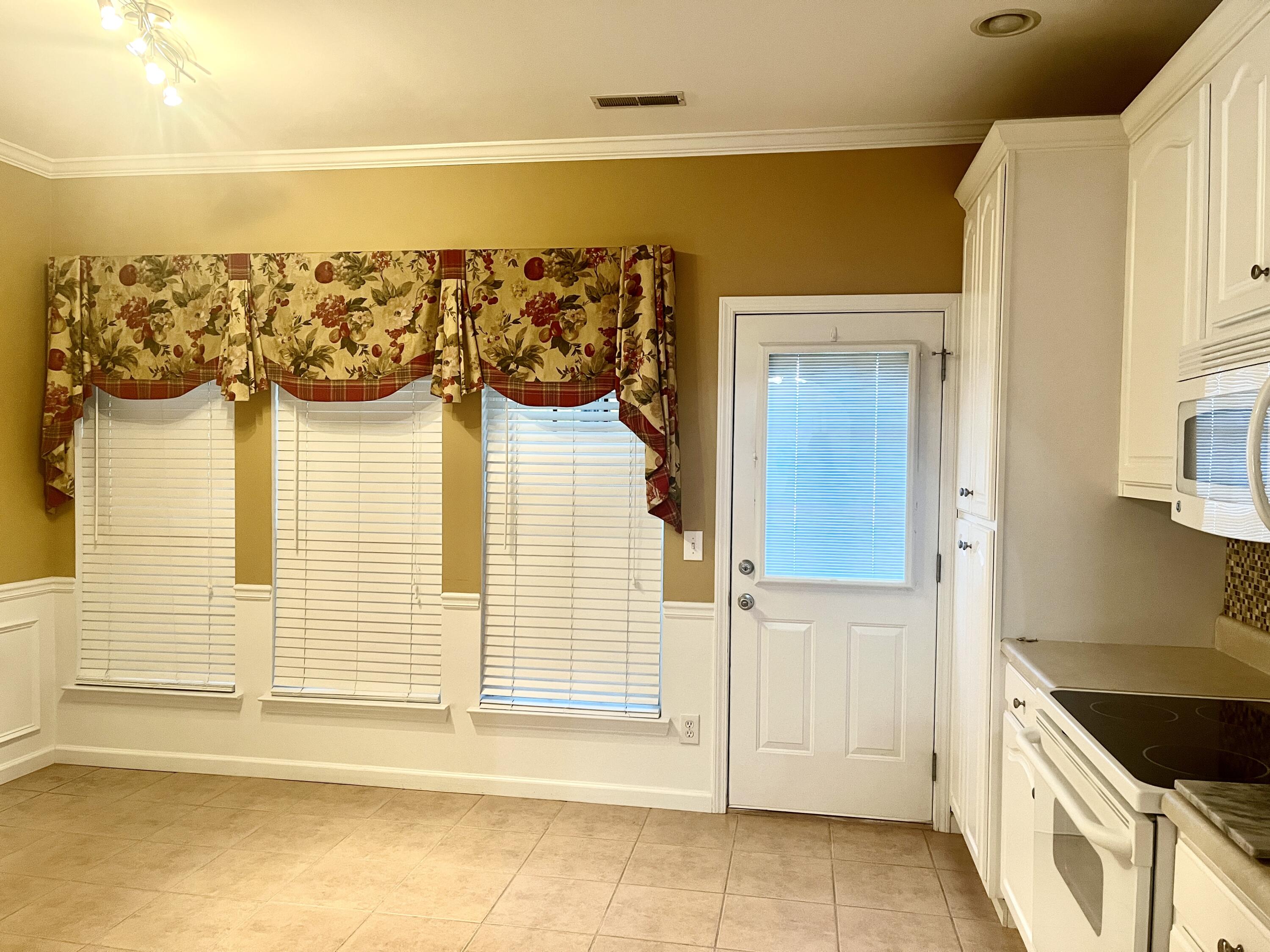 1902 Middle Summit Drive, Unit 113 Dalton, GA 30721 - Photo 6 of 24 53BC2F6B-5331-47D6-8F94-92EB07BA8BCA