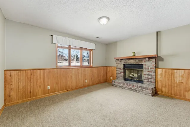 $409,000 | 4093 Vermont Avenue, Eagan, MN 55123