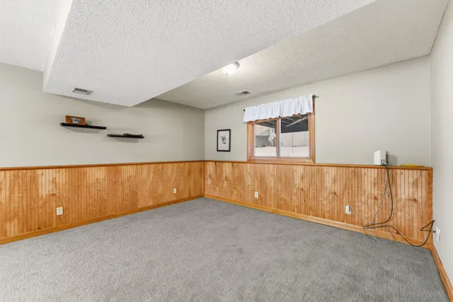 $409,000 | 4093 Vermont Avenue, Eagan, MN 55123