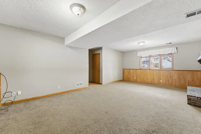 $409,000 | 4093 Vermont Avenue, Eagan, MN 55123