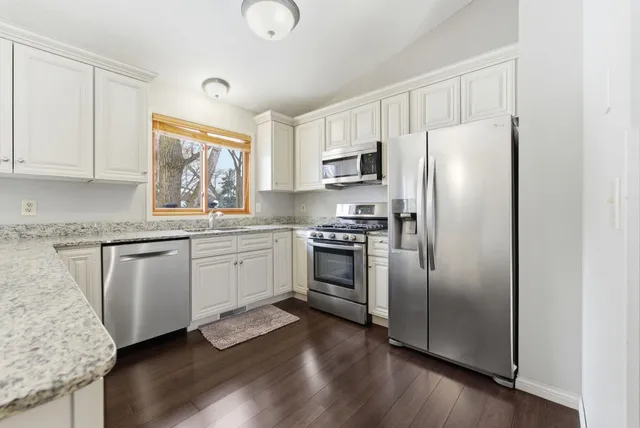 $409,000 | 4093 Vermont Avenue, Eagan, MN 55123