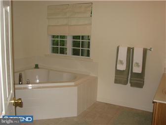 156 Little Mill Road Clementon, NJ 08021 - Photo 7 of 12 Bathroom