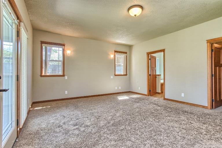 182 Echo Way Eagle Point, OR 97524 - Photo 21 of 35 Additional Photo