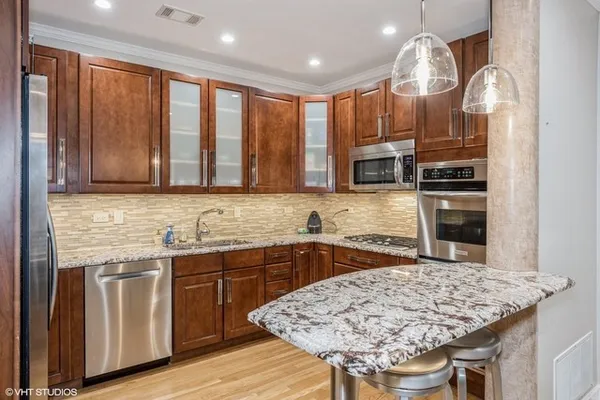 $7,450 | 339 West Webster Avenue, Unit 6, Chicago, IL 60614