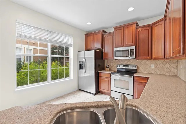 $280,000 | 6714 Breezy Palm Drive, Riverview, FL 33578