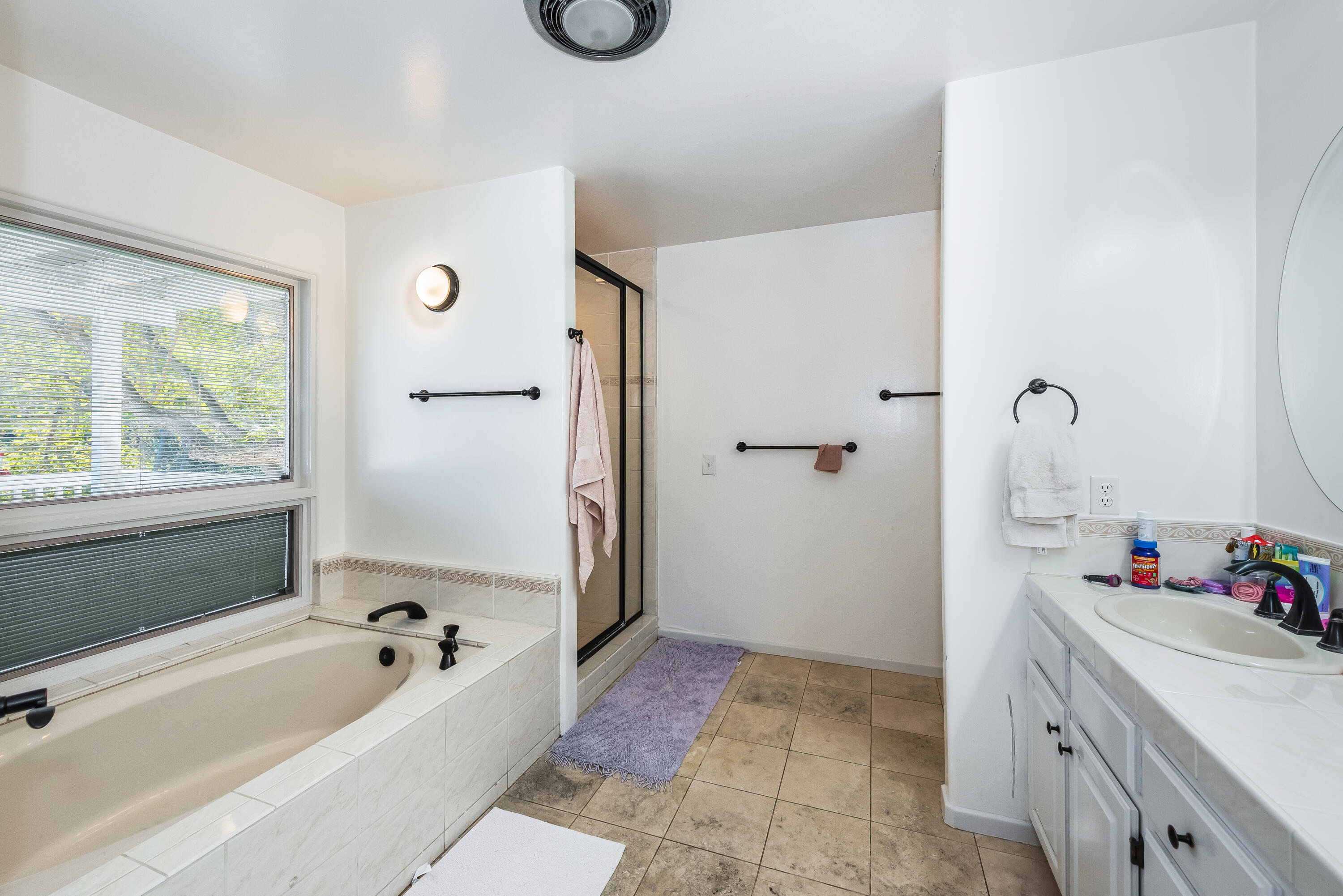 543.5 Arroyo Avenue Santa Barbara, CA 93109 - Photo 13 of 26 2nd Bathroom