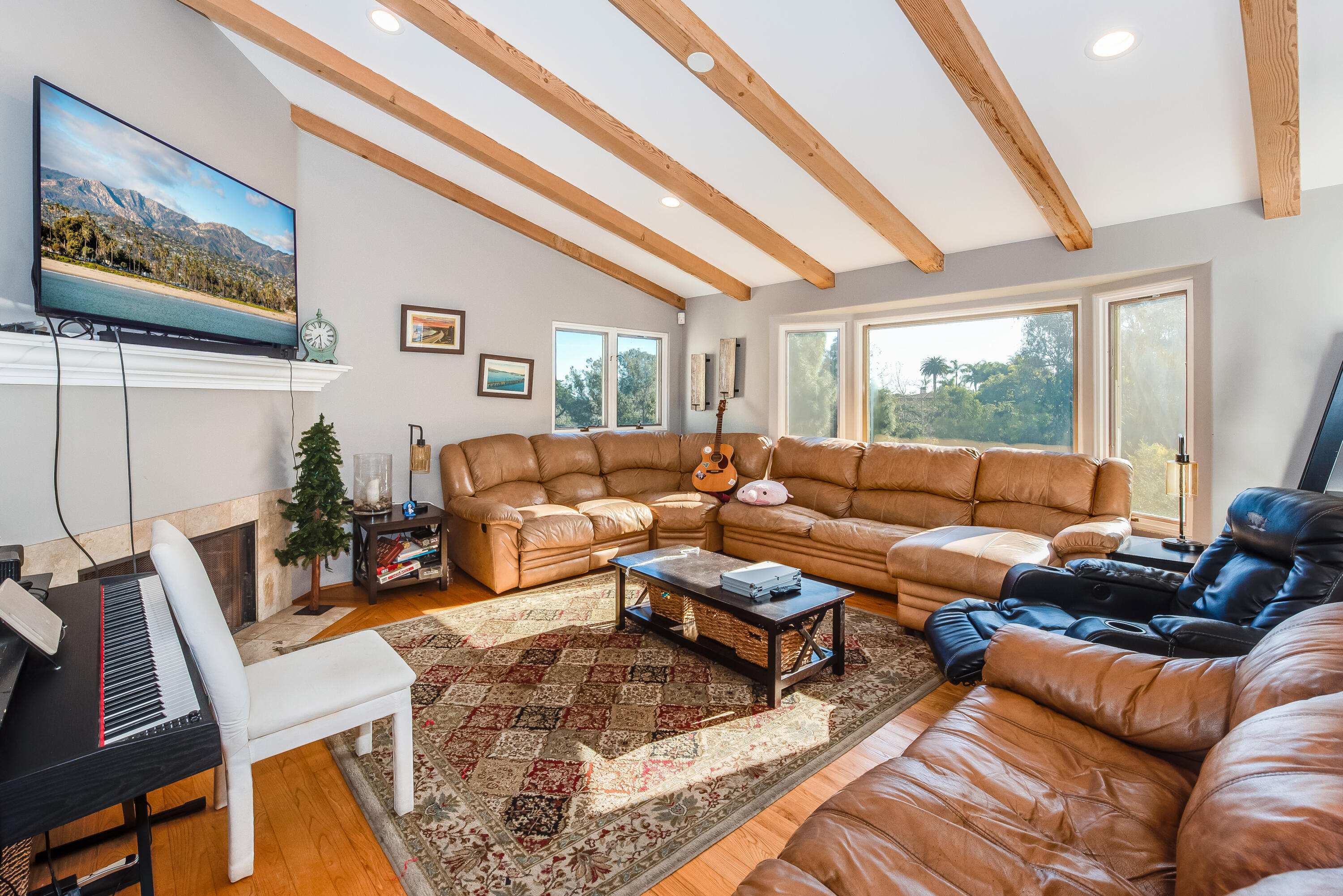 543.5 Arroyo Avenue Santa Barbara, CA 93109 - Photo 3 of 26 Living Room 1