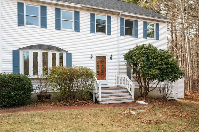 $830,000 | 32 Bluestone Lane, York, ME 03909