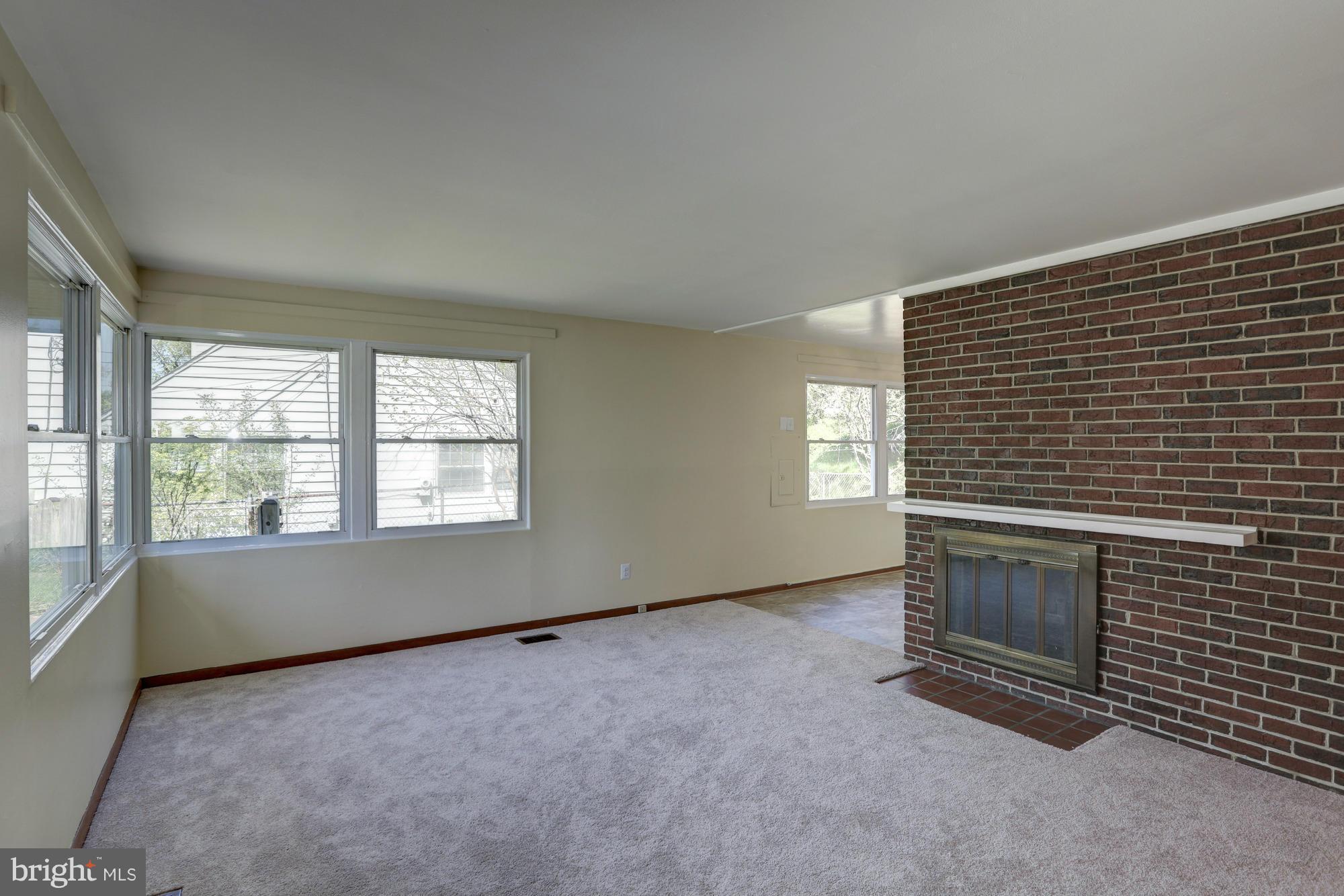 9944 Cottrell Terrace Silver Spring, MD 20903 - Photo 4 of 30 Living Room