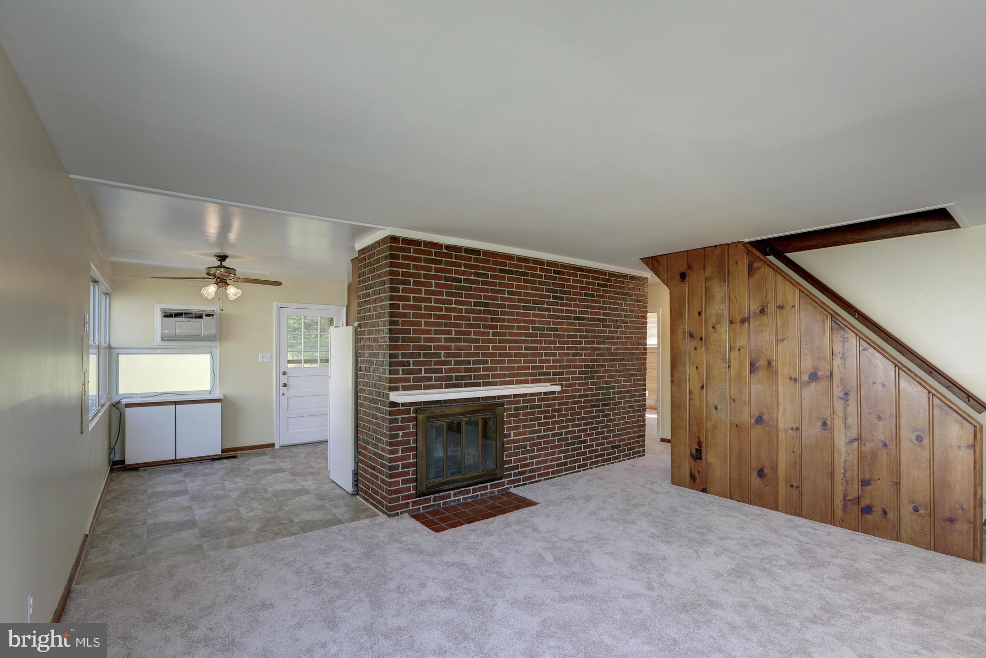 9944 Cottrell Terrace Silver Spring, MD 20903 - Photo 5 of 30 Living Room