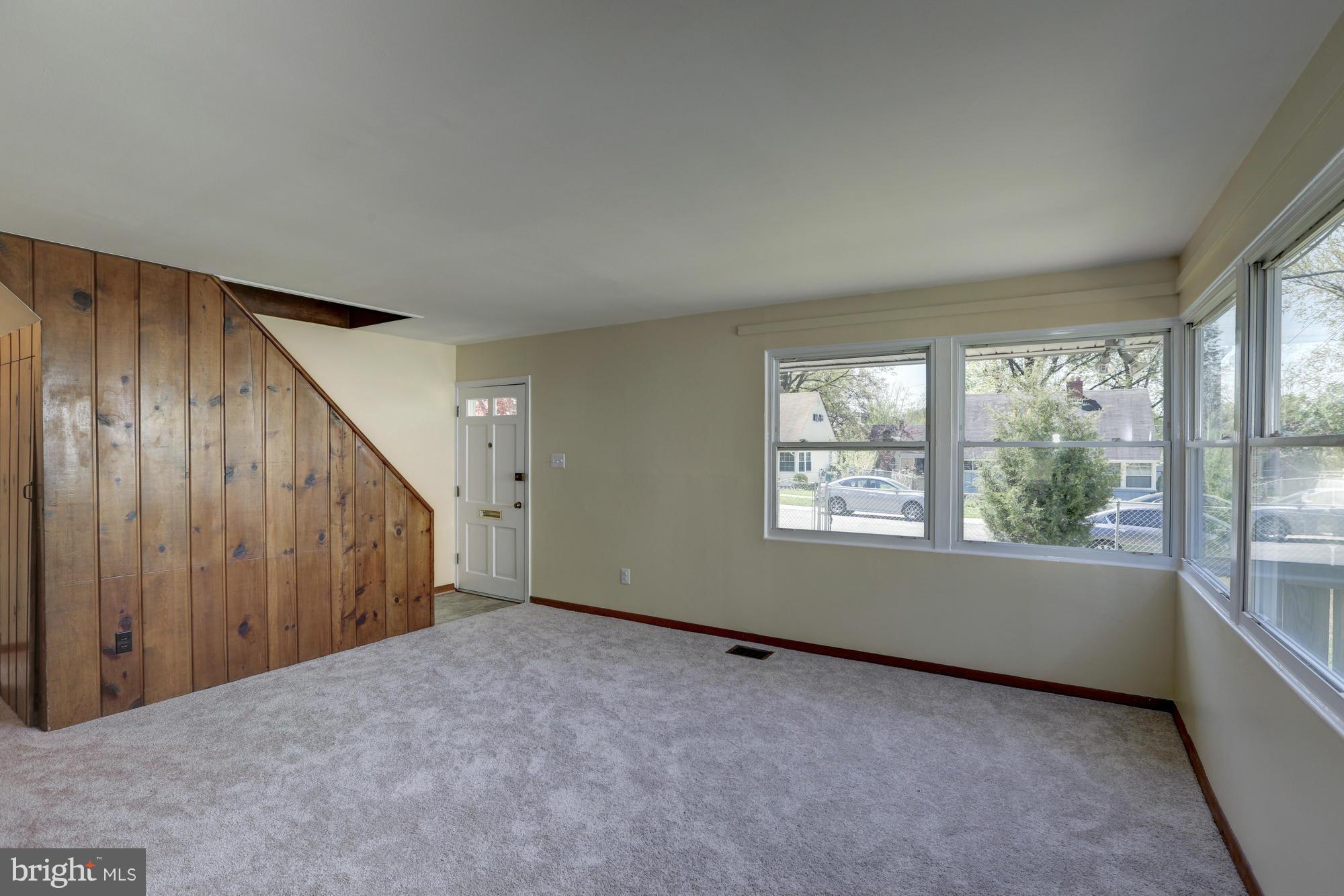 9944 Cottrell Terrace Silver Spring, MD 20903 - Photo 6 of 30 Living Room