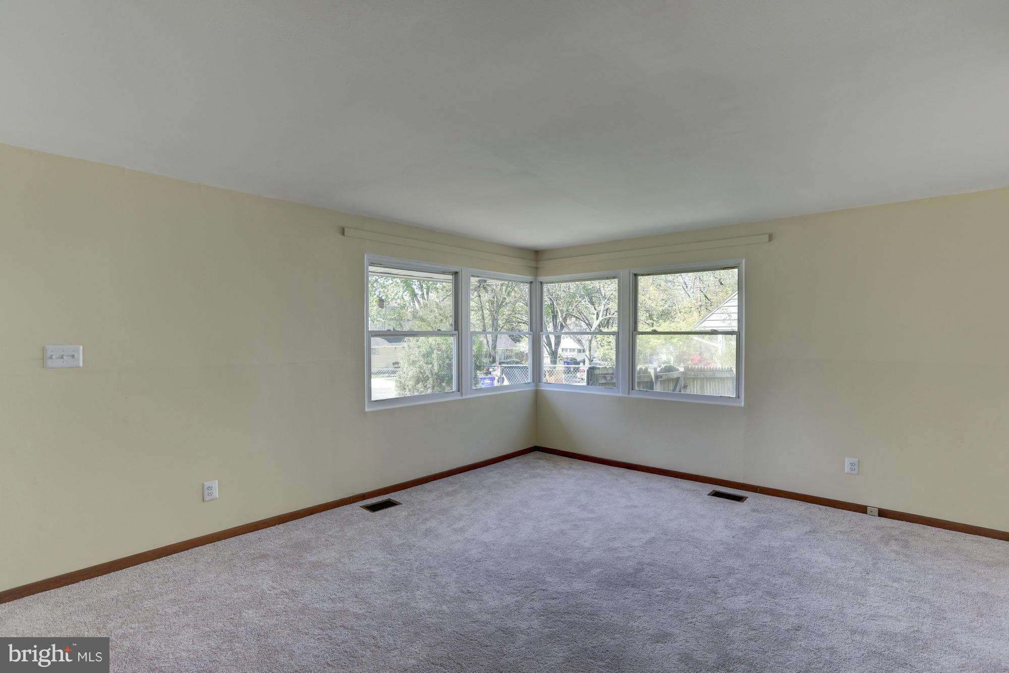 9944 Cottrell Terrace Silver Spring, MD 20903 - Photo 7 of 30 Living Room