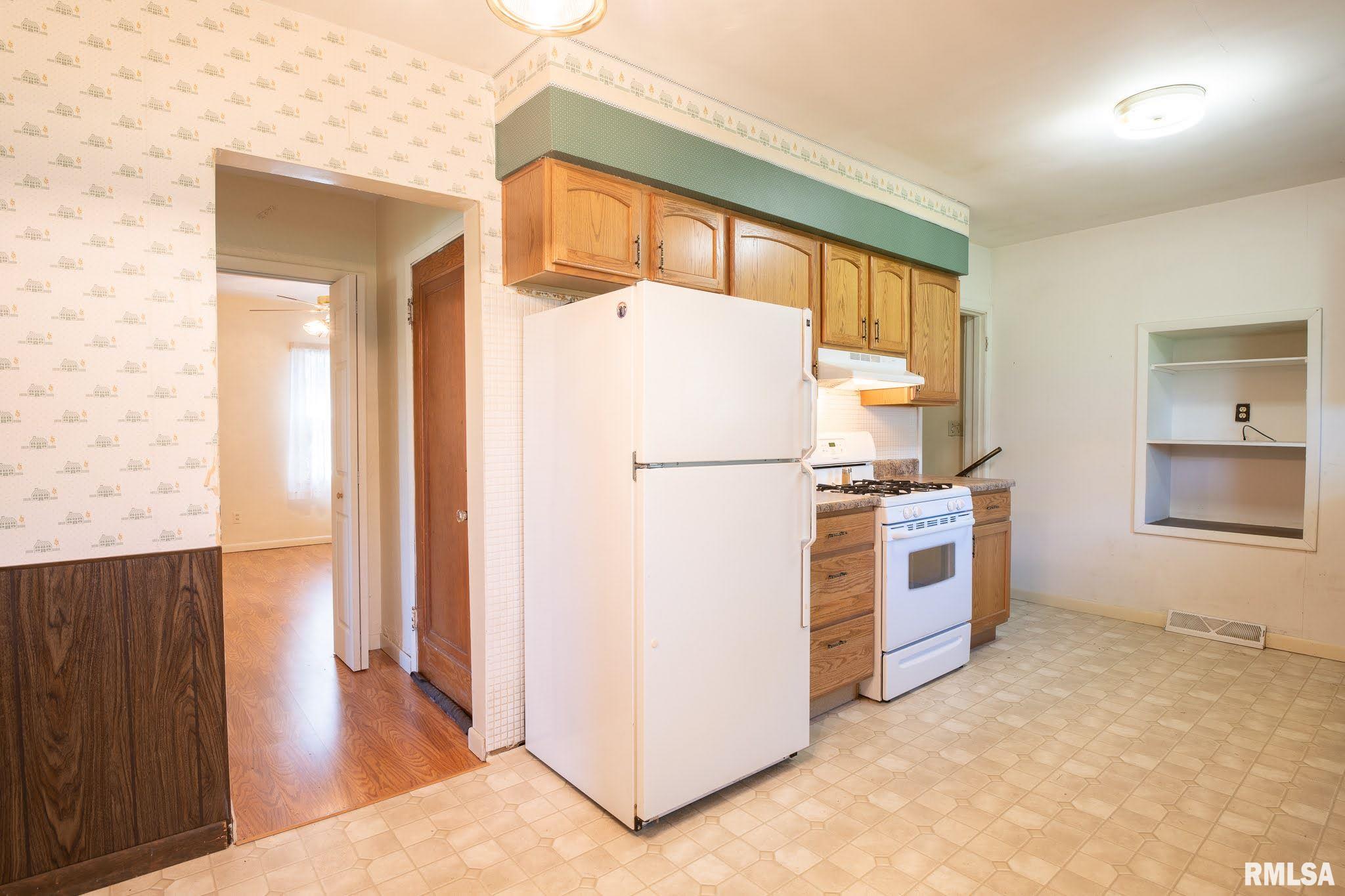 6109 West Middle Road Peoria, IL 61607 - Photo 23 of 43