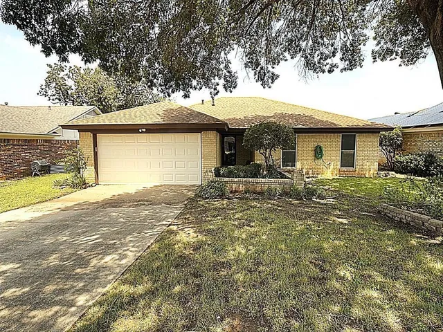 $360,000 | 1031 Boston Boulevard, Bedford, TX 76022