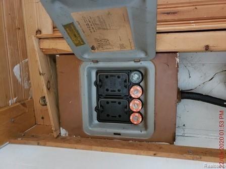 7345 Bealane Road Algonac, MI 48001 - Photo 13 of 16 electrical
