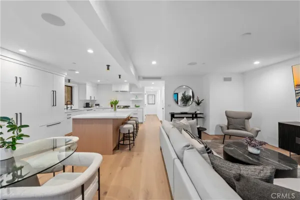 $10,500 | 322 Iris Avenue, Corona del Mar, CA 92625