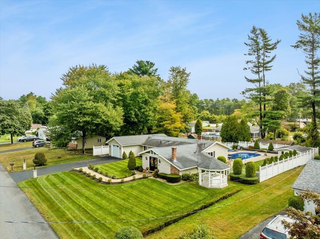 112 Sully Road Raynham, MA 02767 - Photo 5 of 42 Gallery Image 5