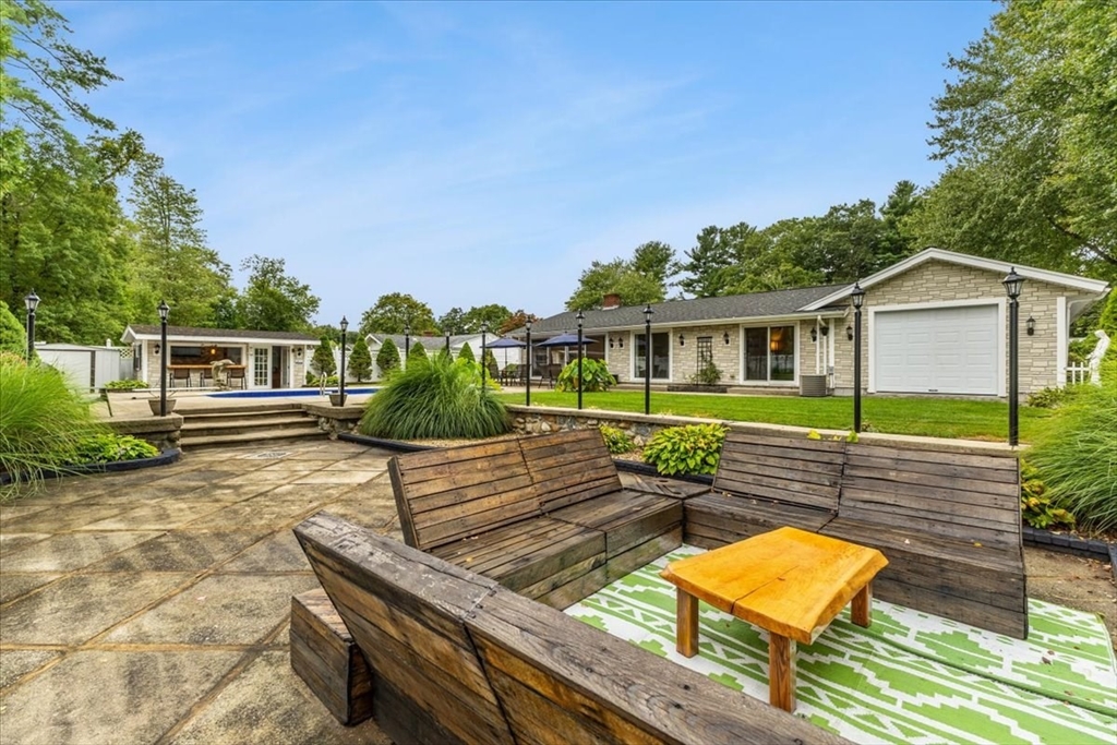 112 Sully Road Raynham, MA 02767 - Photo 8 of 42 Gallery Image 8