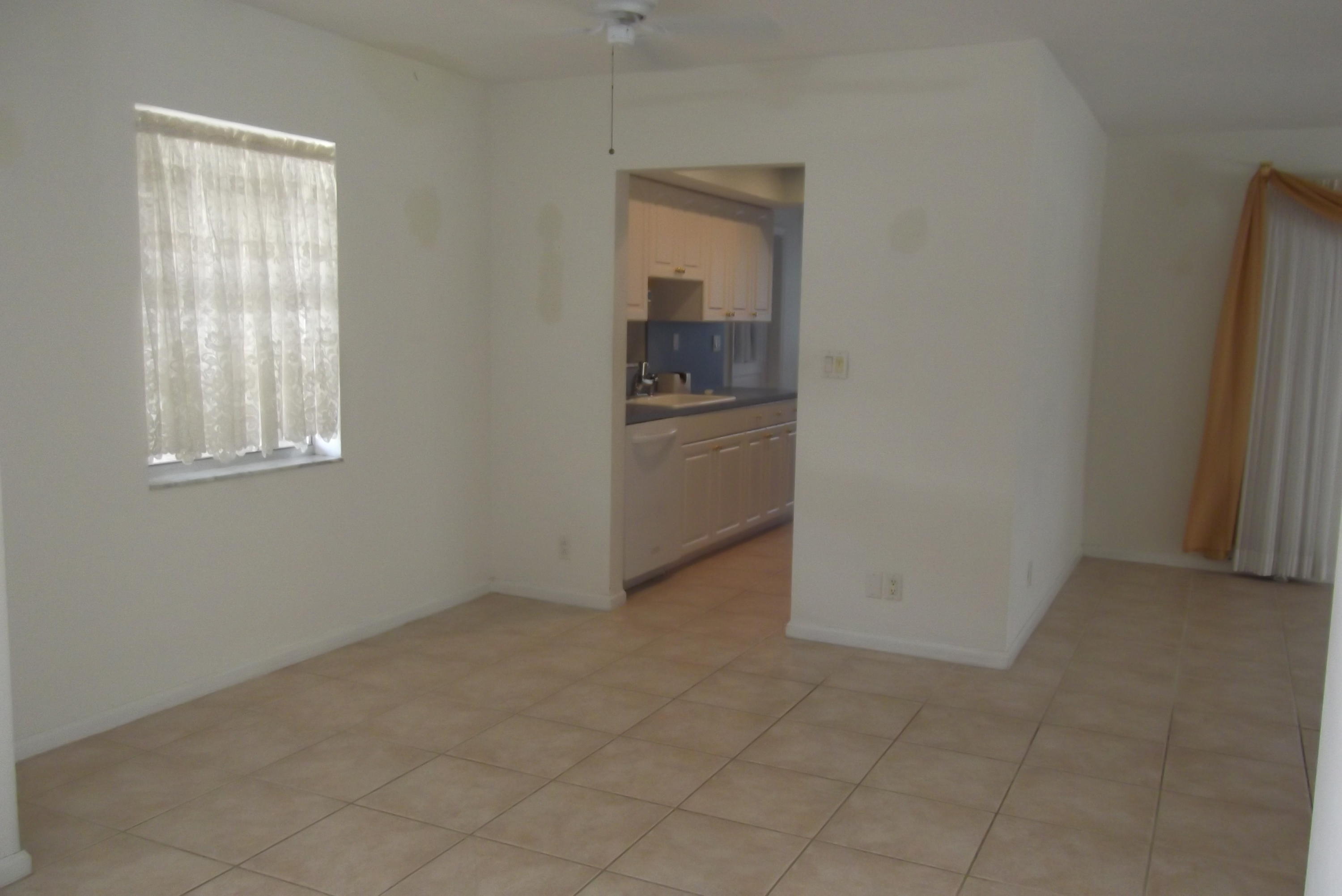 313 Northwest 42nd Street Boca Raton, FL 33431 - Photo 7 of 24 Dining area