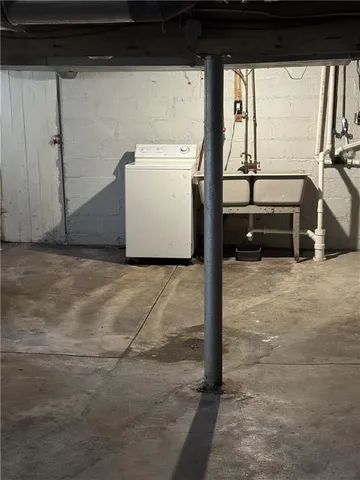 $1,025 | 44 Bellanca Avenue, Unit 1, Pittsburgh, PA 15227