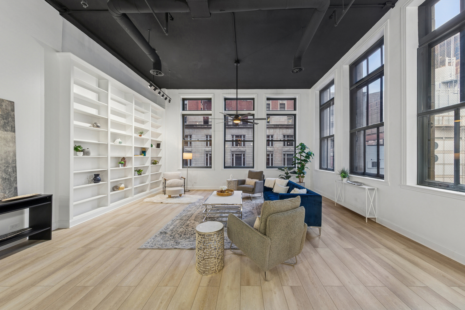 120 South State Street, Unit 4 Chicago, IL 60603 - Photo 10 of 28 a very nice looking room with a large window