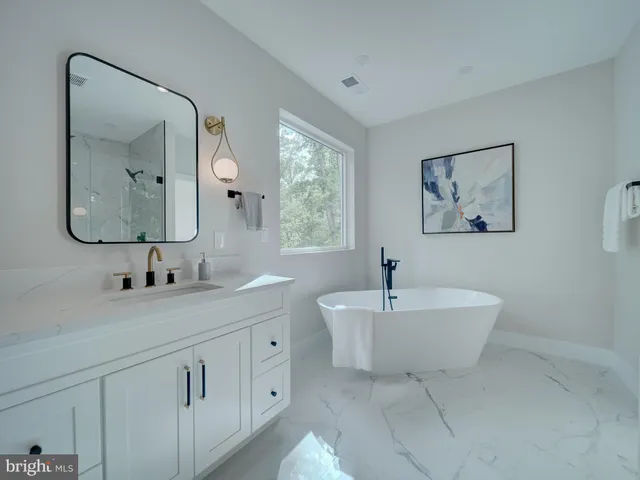 $2,000,000 | 11340 Park Drive, Fairfax, VA 22030