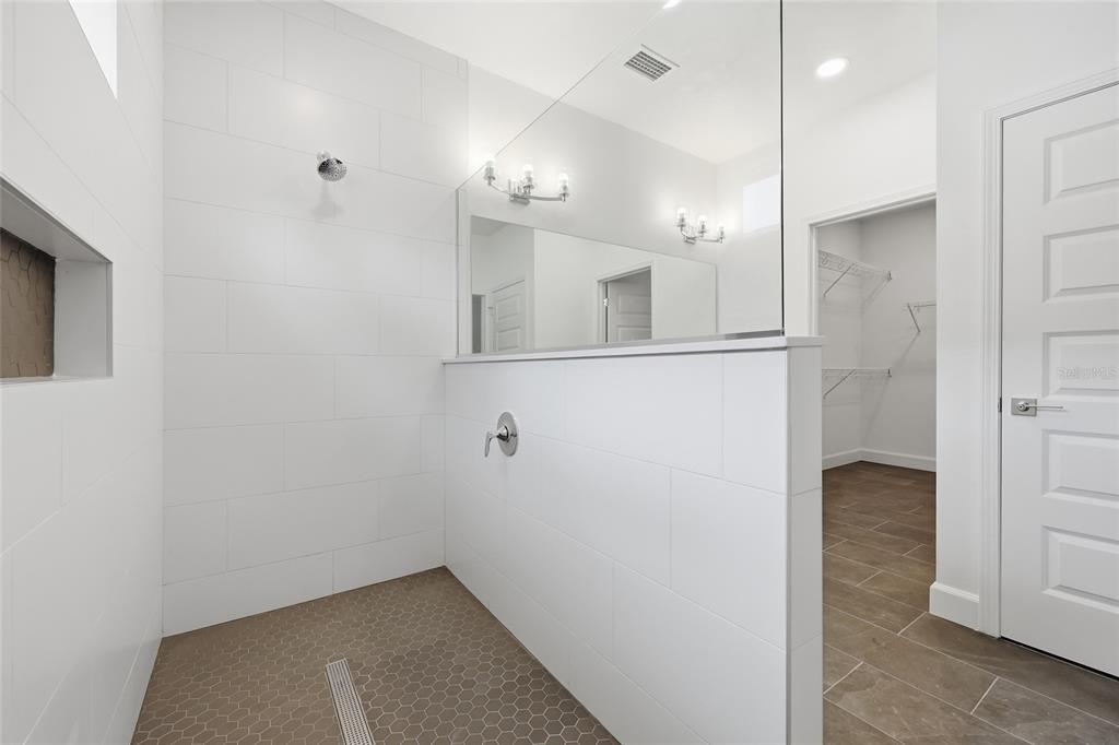 6682 Southwest 10th Lane Gainesville, FL 32607 - Photo 10 of 27 Gallery Image 10