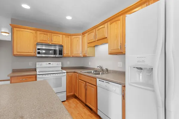 $309,900 | 1267 Pond View Circle, Unit 42, De Pere, WI 54115